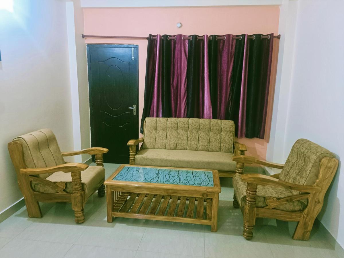 Pretty Garden View Apartment 3Bhk Furnished Flat Near Kashi Vishwanath Temple Varanasi Exterior foto